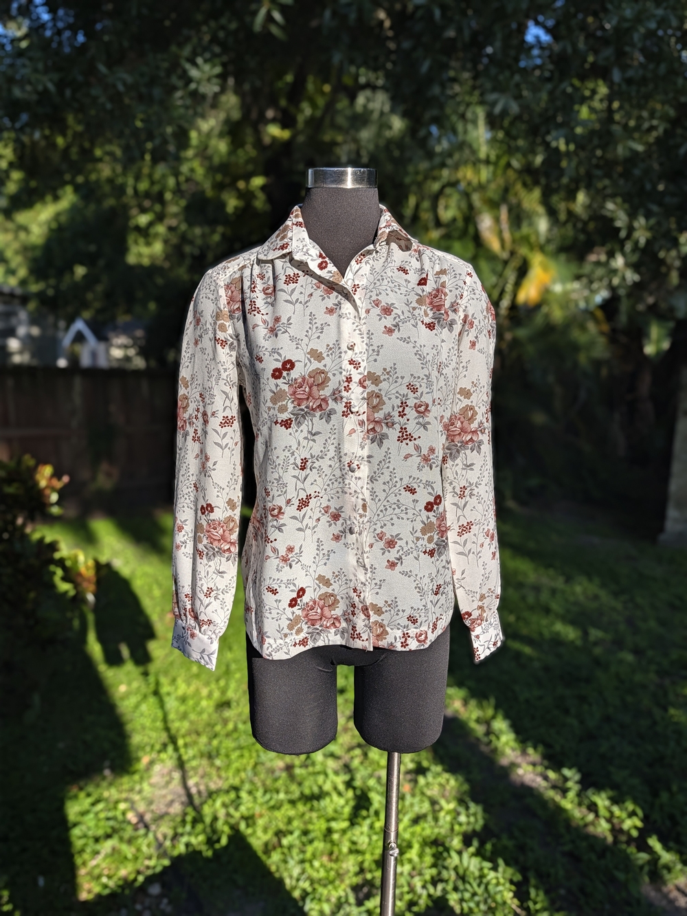 Vintage 70s Panther Floral Pattern Button Down Blouse